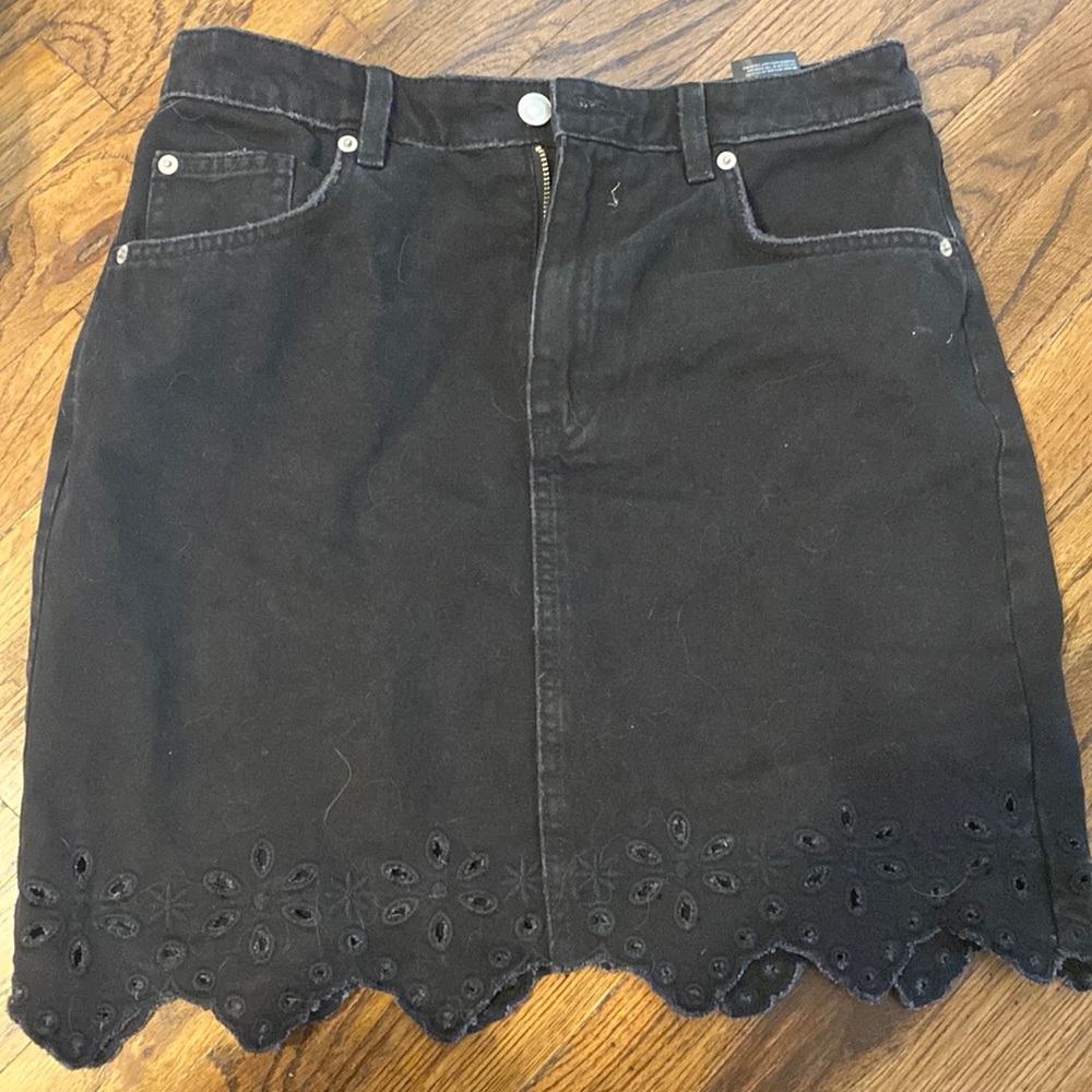 H&M Black Denim Skirt With Hem Detail